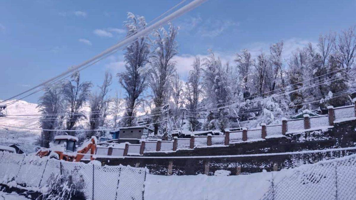 https://www.jagranimages.com/images/newimg/24112022/24_11_2022-snow__pangi_23225093.jpg