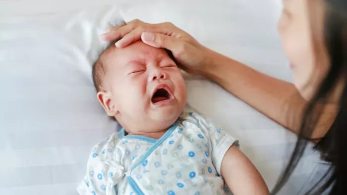 बच्चे को कोलिक की समस्या से ऐसे राहत दिलाएं