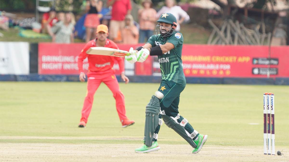 https://www.jagranimages.com/images/newimg/24112024/24_11_2024-zim_vs_pak_1st_odi_23836730.jpg