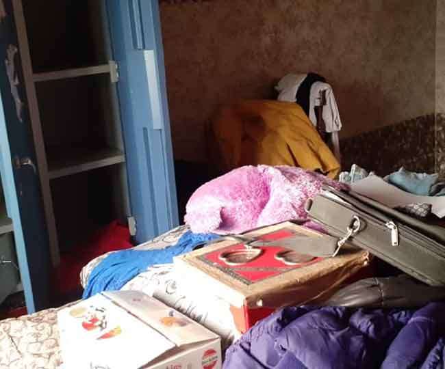 चोरों ने दिनदहाड़े रिटायर्ड फौजी का बंद घर खंगाला Dehradun News