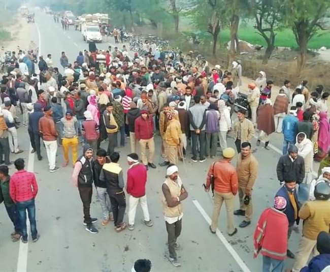 UP CM Yogi AdityaNath expressed condolences on death of two students in  Mahoba accident