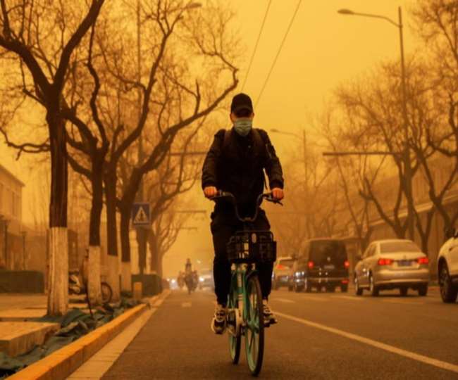 Year Ender 2021: अचानक पीला पड़ा चीन का बीजिंग शहर, चाइना डस्ट ने पड़ोसियों समेत अमेरिका को किया परेशान
