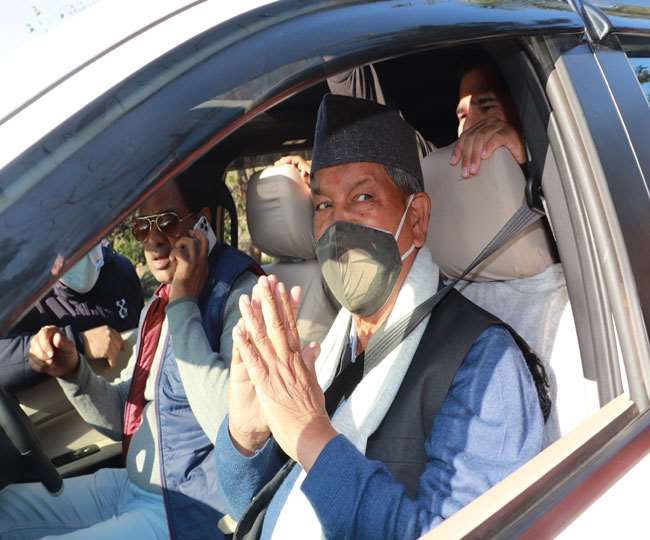 दिल्ली में निकलेगा उत्तराखंड में आए सियासी भूचाल का हल, पहुंचे कई बड़े नेता।