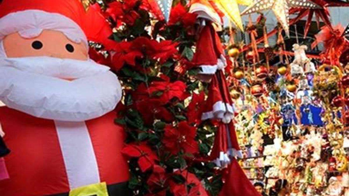 merry christmas 2022 peoples preparations fast for christmas remembering lord jesus by going to church
