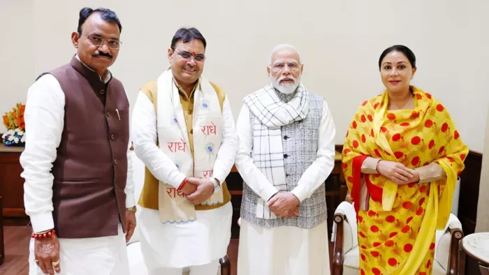 प्रधानमंत्री मोदी के साथ राजस्थान के मुख्यमंत्री भजनलाल और उप मुख्यमंत्री दीया कुमारी और प्रेम चंद बैरवा (फोटो: @BhajanlalBjp)