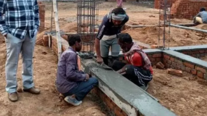 हमास से हो रही जंग के बीच यूपी से इजरायल जाएंगे 10 हजार राजमिस्त्री।