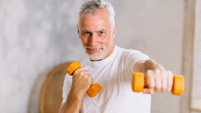 Healthy Lifestyle Tips: बढ़ती उम्र में फिट रहने के टिप्स