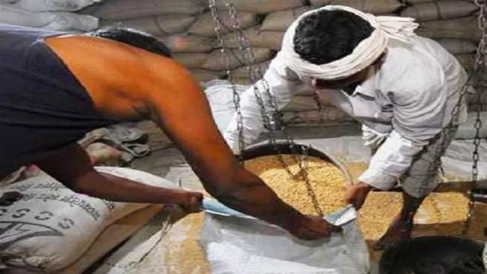प्रति माह राशन देने में कोताही करने वाले डीलर के खिलाफ होगी कार्रवाई (जागरण)