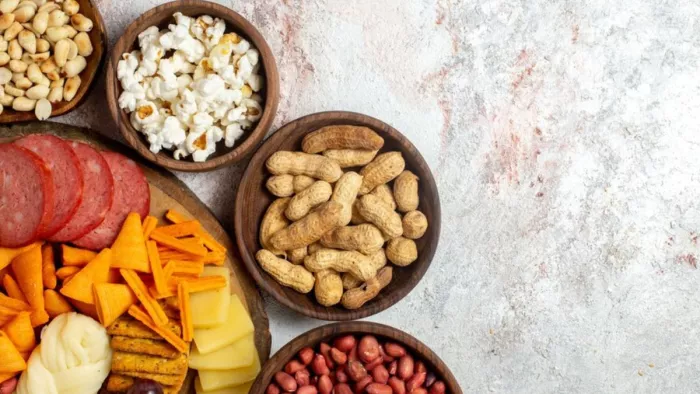 Winter Snacks: सर्दियों में स्नैक्स में खाएं ये चीजें