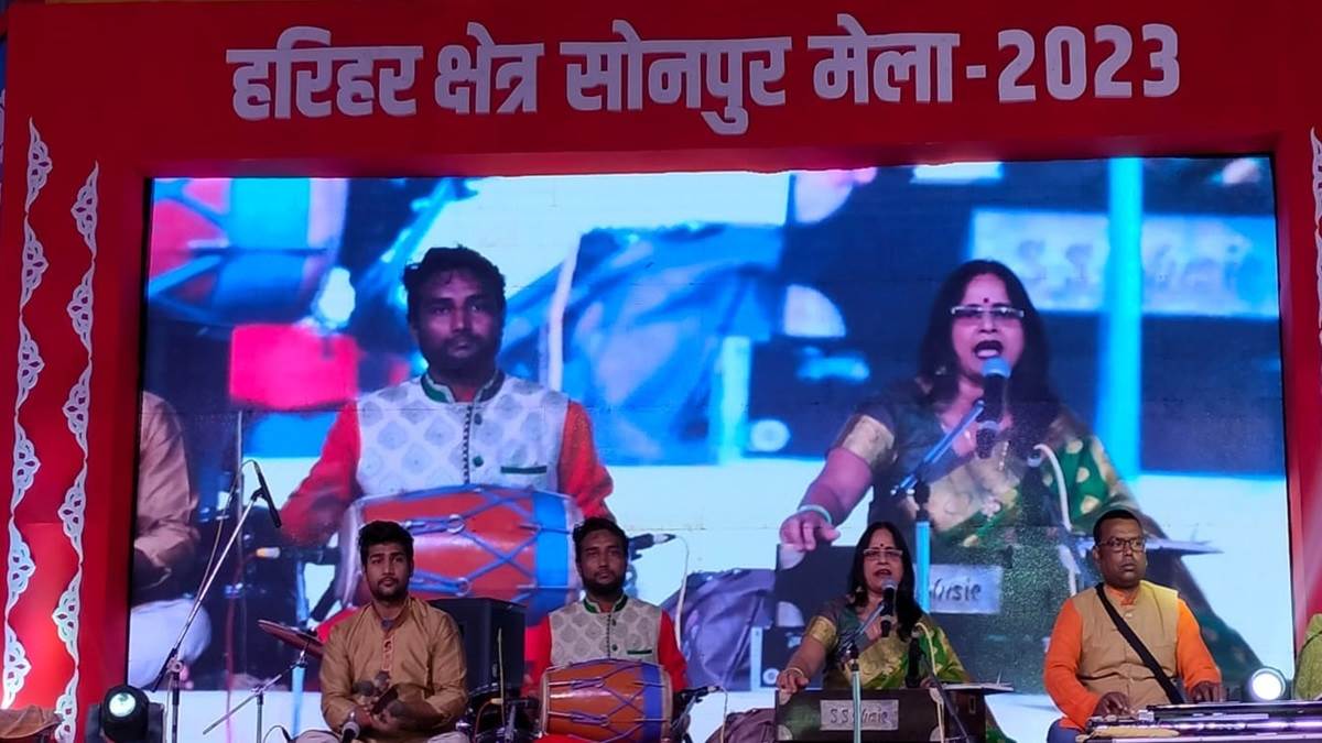 https://www.jagranimages.com/images/newimg/24122023/24_12_2023-sonpur_mela_23612617_162319719.jpg