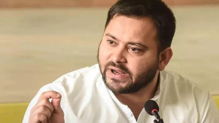 डीएमके सांसद के बयान पर तेजस्वी नाखुश, यूपी-बिहार के लोगों को लेकर तमिलनाडु के नेता ने की थी विवादित टिप्पणी