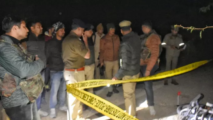 लखनऊ बैंक लूट के आरोपी का एनकाउंटर, पुलिस में गाजीपुर में 25 हजार के इनामी बदमाश को किया ढेर