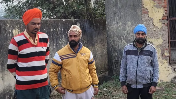 आतंकियों के परिजनों ने कहा कि उनके बेटे निर्देष थे। (तस्वीर जागरण)