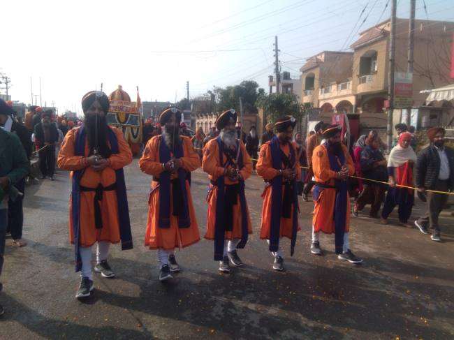 nagar kirtan taken out in meeran sahib