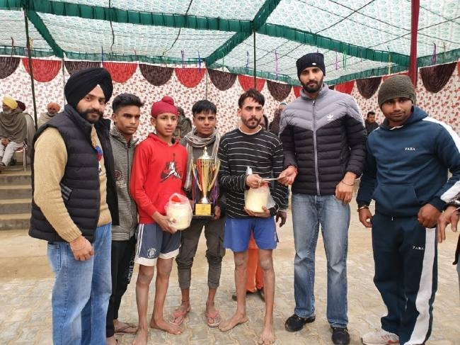 कबड्डी टूर्नामेंट के 47 किलो वर्ग में पिलसियां की टीम बनी चैंपियन