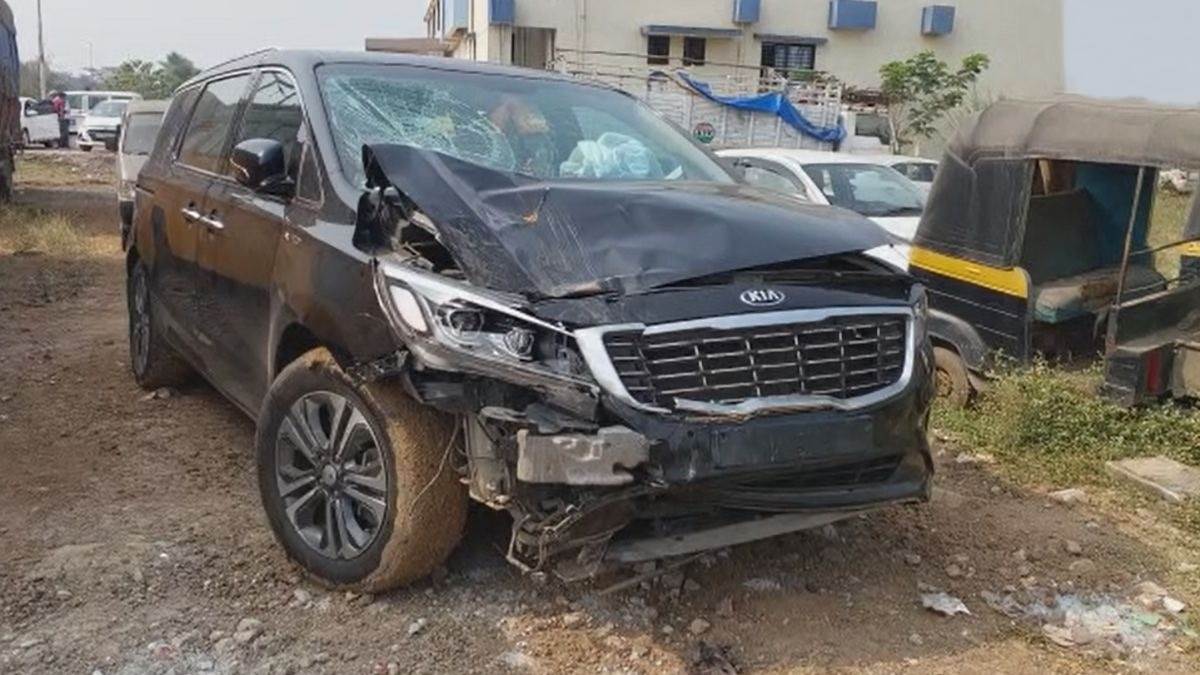 kanjhawala case in surat car driver hits bike rider drag him 12 km