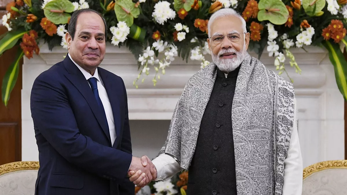 भारत और मिस्त्र ने संबंधों को रणनीतिक साझेदारी में किया तब्दील (फोटो: एपी)