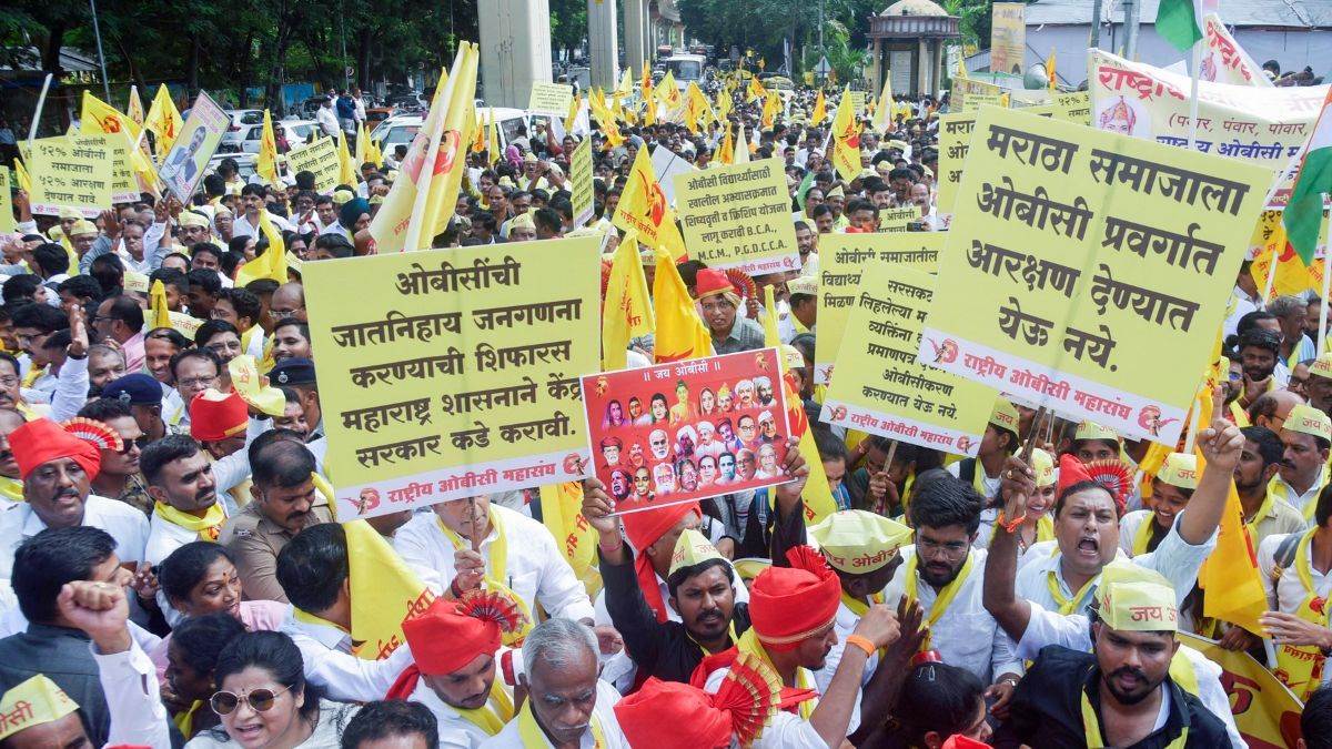 https://www.jagranimages.com/images/newimg/25012024/25_01_2024-_maratha_quota_issue_23638126.jpg