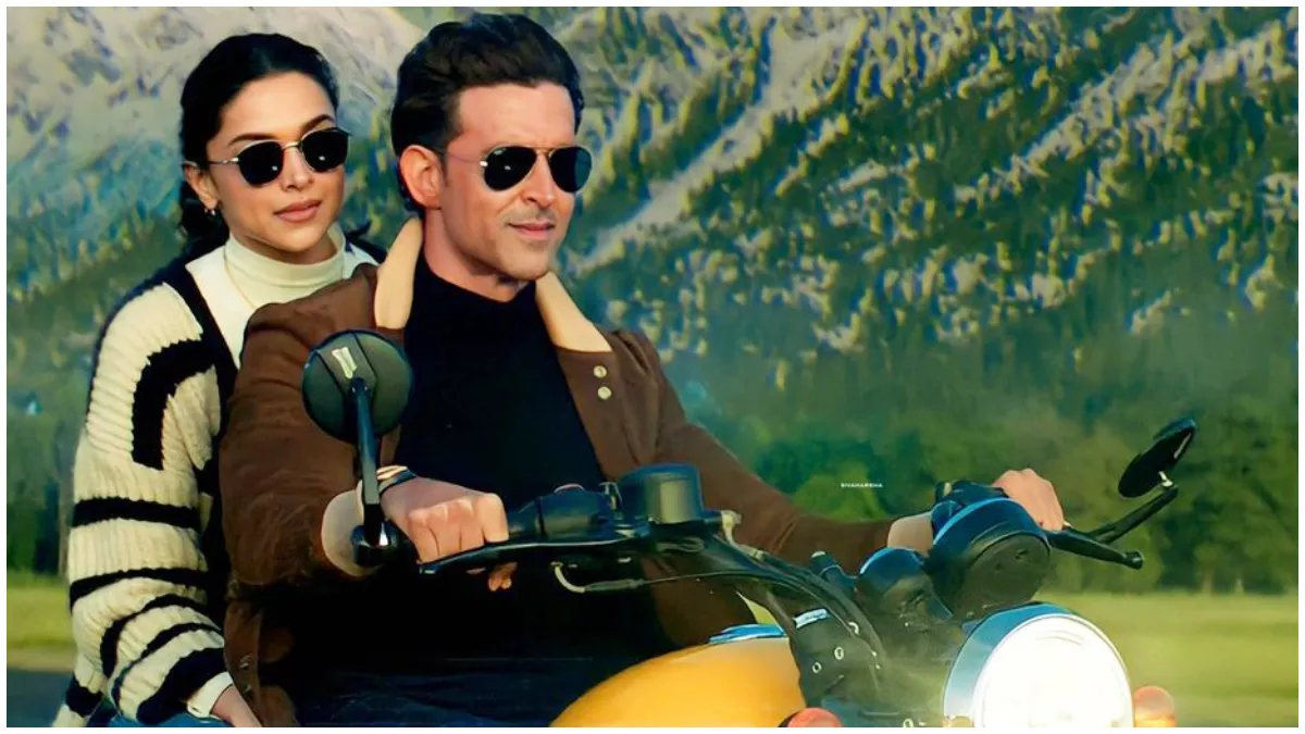 Fighter X Review: रिलीज हुई ऋतिक-दीपिका की फाइटर, जानें- एरियल एक्शन ने दर्शकों को किया इम्प्रेस या हुए डिप्रेस? - Fighter Twitter Review: Hrithik Roshan, Deepika Padukone film ...