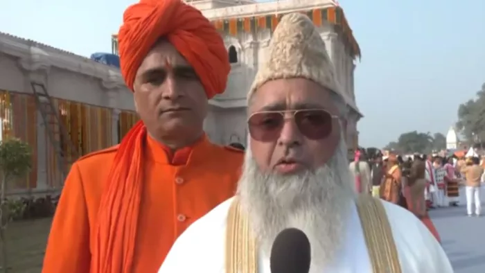 Ram Mandir : प्राण प्रतिष्ठा में पहुंचे मौलाना कौन थे?