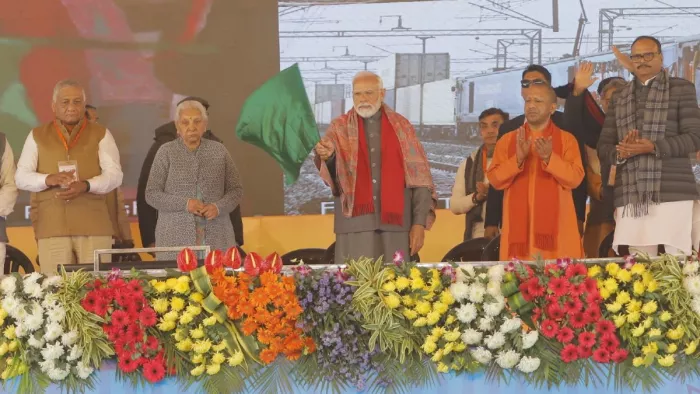 प्रधानमंत्री ने 20 हजार करोड़ की परियोजनाओं का किया लोकार्पण और शिलान्यास