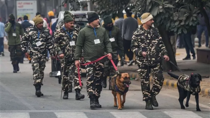 दिल्ली की सीमा पर नो एंट्री! हाईराइज इमारतों पर कमांडो तैनात