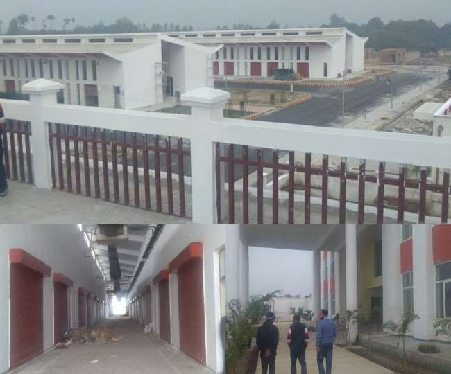 यूपी की पहली एसी आम एवं फल मंडी मलिहाबाद में बनकर तैयार हो गई है।