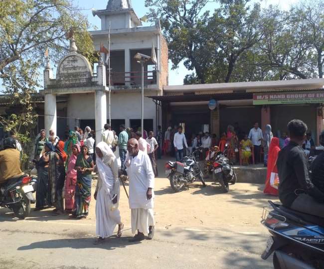 three people including kabir panthi sant died in a single day in kaushambi village and mourning everywhere