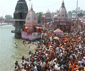 वर्ष 2010 में हरिदवार में आयोजित हुए कुंभ का नजारा।