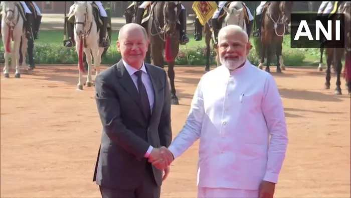 दो दिवसीय दौरे पर भारत आए जर्मनी के चांसलर ओलाफ शोल्ज