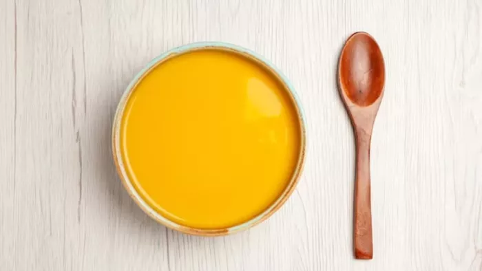 Skin Care Tips: चेहरे पर इस तरह करें घी का इस्तेमाल