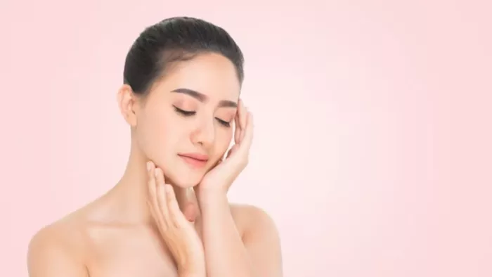 Skin Care Tips: ग्लोइंग स्किन के लिए फॉलो करें ये आसान टिप्स