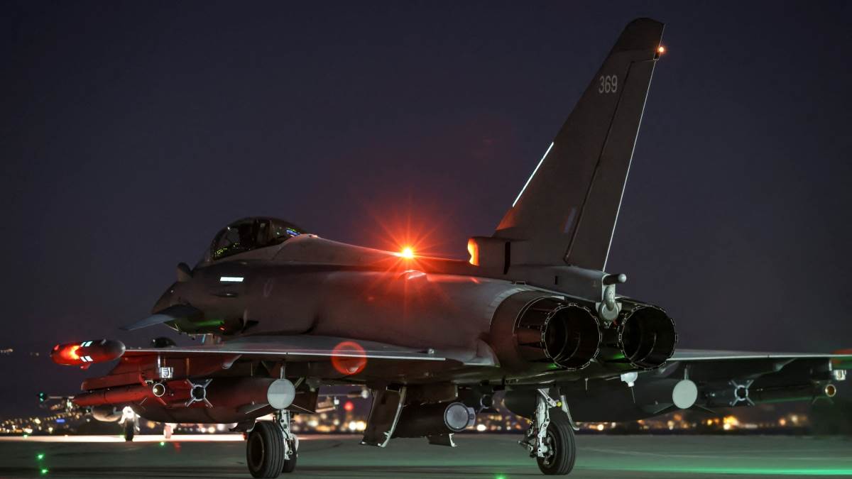 https://www.jagranimages.com/images/newimg/25022024/25_02_2024-air_strike_houthis_23661016.jpg