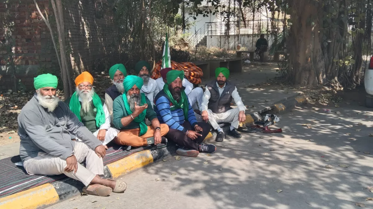 Farmers Protest: चौथे दिन भी शुभकरण का नहीं हो पाया अंतिम संस्‍कार, अपनी शर्त पर अड़े किसान; अस्‍पताल के बाहर लगाया धरना