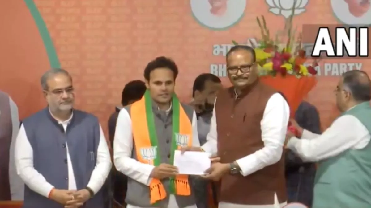 BSP MP Ritesh Pandey Join BJP: लोकसभा चुनाव 2024 से पहले मायावती को झटका! BSP छोड़ रितेश पांडे ने थामा BJP का हाथ