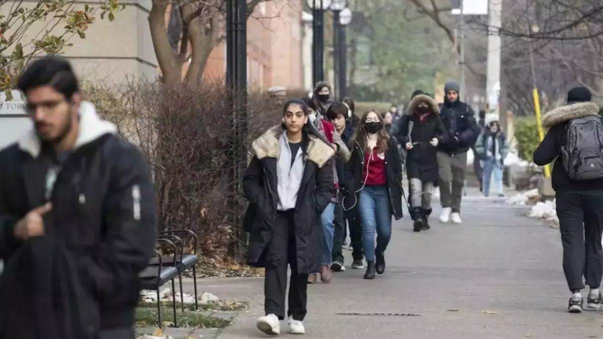 https://www.jagranimages.com/images/newimg/25022025/25_02_2025-canada_2_23890422.jpg