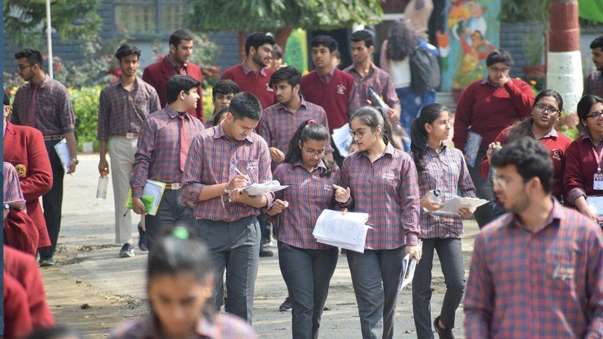 https://www.jagranimages.com/images/newimg/25022025/25_02_2025-cbse_board_10th_exam_2025_2_23890415.jpg
