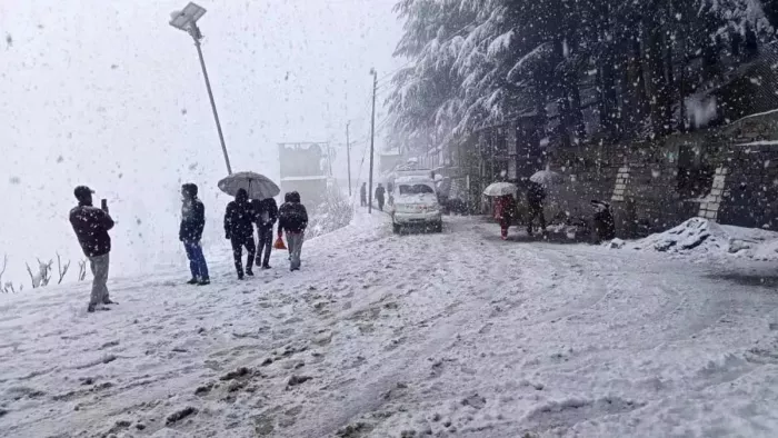 जम्मू-कश्मीर में बर्फबारी और बारिश को लेकर अलर्ट जारी। फाइल फोटो