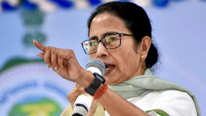 महाकुंभ को लेकर ममता बनर्जी ने सीएम योगी पर किया कटाक्ष। (फाइल फोटो)