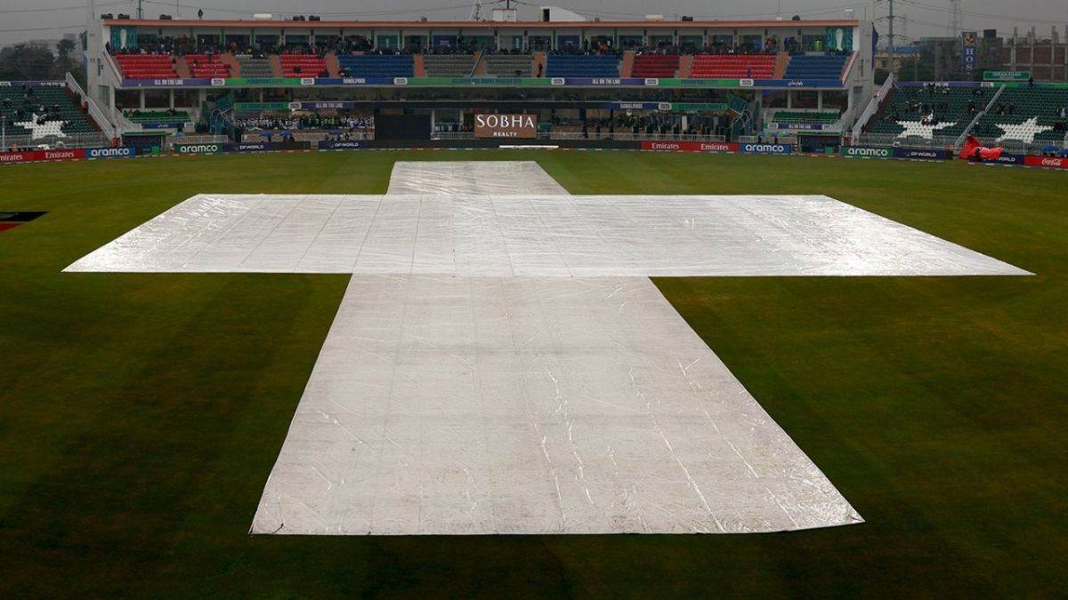 https://www.jagranimages.com/images/newimg/25022025/25_02_2025-rawalpind_pitch_ct_23890730.jpg