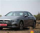 Mercedes ने लॉन्च की अपनी सबसे सस्ती लग्जरी सेडान, तीन वैरिएंट के साथ दमदार पॉवर, जानें कितनी है कीमत