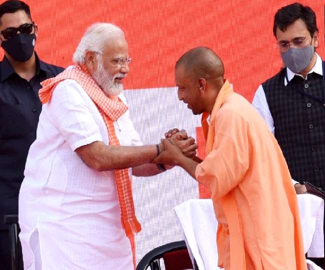 UP CM Oath Ceremony Hindi News: योगी आदित्यनाथ ने लगातार दूसरी बार मुख्यमंत्री पद की शपथ ली।