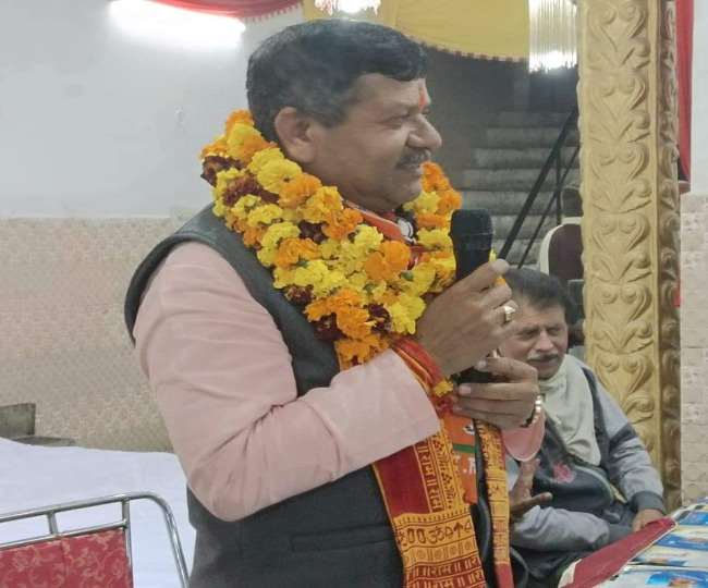 UP Govt 2022 राकेश राठौर ने सीतापुर में स्कूटर मिस्त्री से शुरू किया