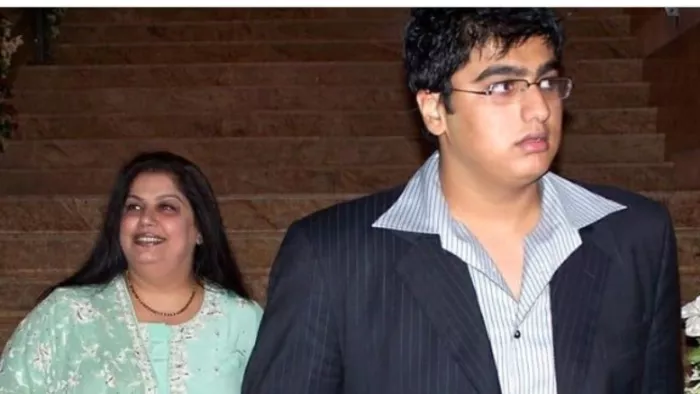 File Photo of Arjun Kapoor with Late Mother Mona Shauri Kapoor