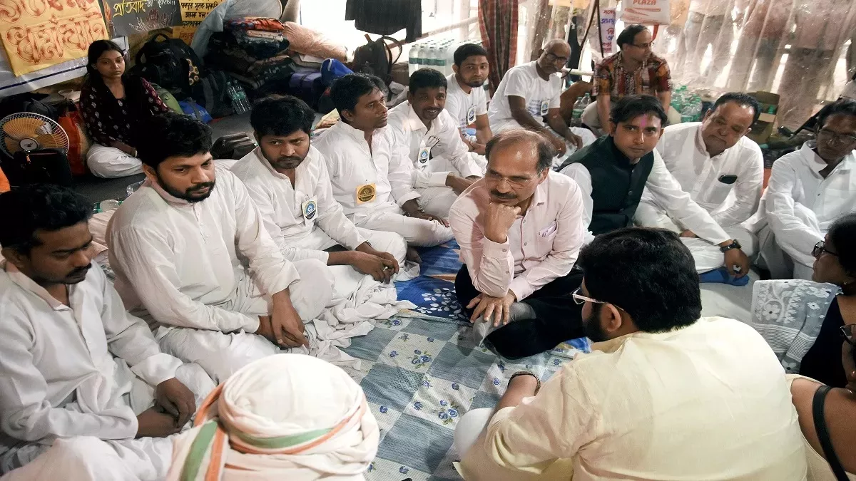 डीए की मांग को लेकर शुरू हुई भूख हड़ताल 44वें दिन खत्म, सरकारी कर्मचारियों ने कहा- जारी रहेगा आंदोलन