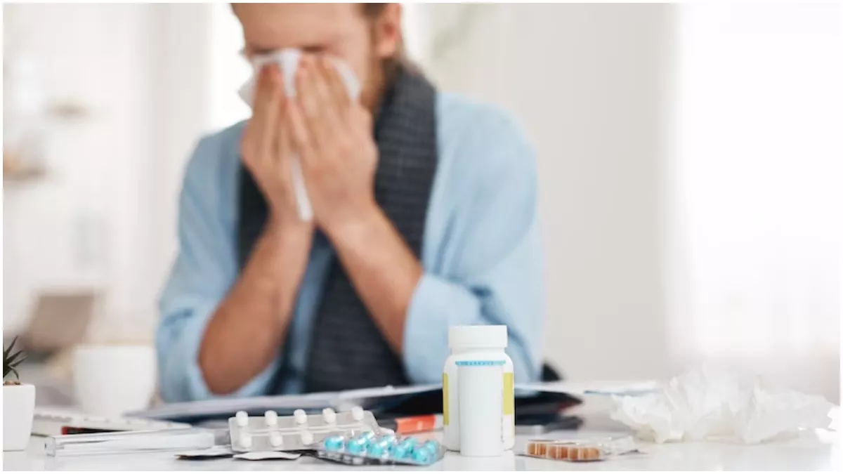 Covid & H3N2 Flu: क्या आप एक साथ हो सकते हैं कोविड और फ्लू के शिकार? जानें कैसे दिखते हैं लक्षण...