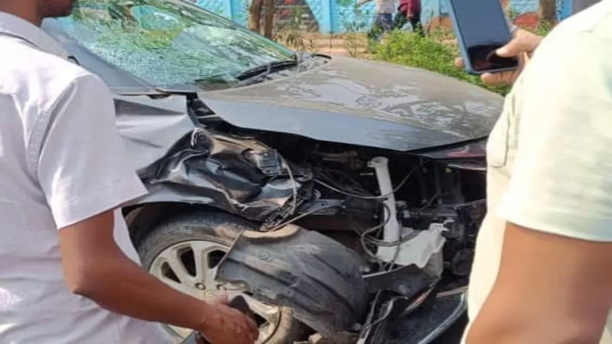 Rourkela Accident: कार चालक ने ब्रेक की जगह दबाया एक्सीलेटर, स्कूटी को मारी टक्कर; 1 की मौत और एक गंभीर