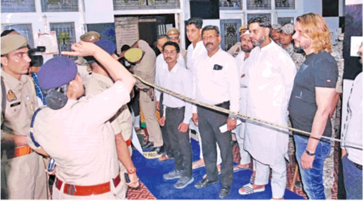 Meerut News: खत्म हो रहा पूर्व मंत्री का रसूख, हाजी याकूब कुरैशी की 13 करोड़ की कोठी कुर्क