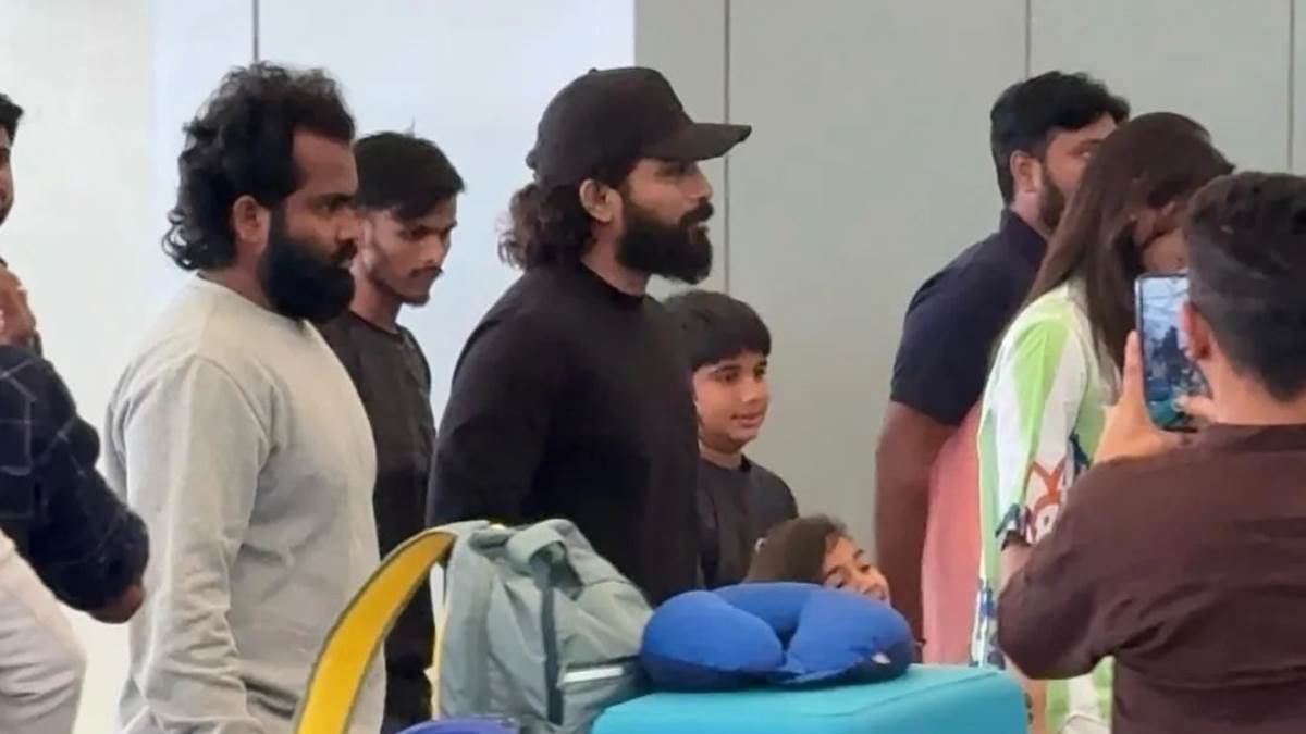 https://www.jagranimages.com/images/newimg/25032024/25_03_2024-allu_arjun_1_23682628.jpg