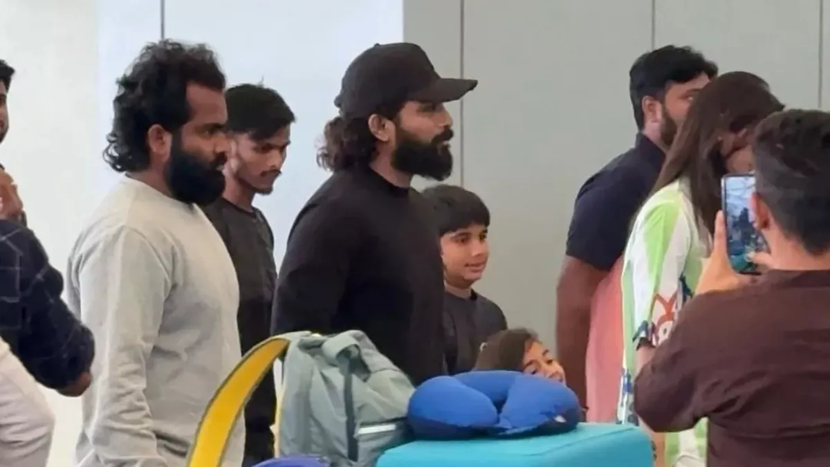 Allu Arjun अपनी पत्नी और बच्चों के साथ हुए दुबई रवाना, मैडम तुसाद में अपने वैक्स स्टैच्यू का करेंगे अनावरण